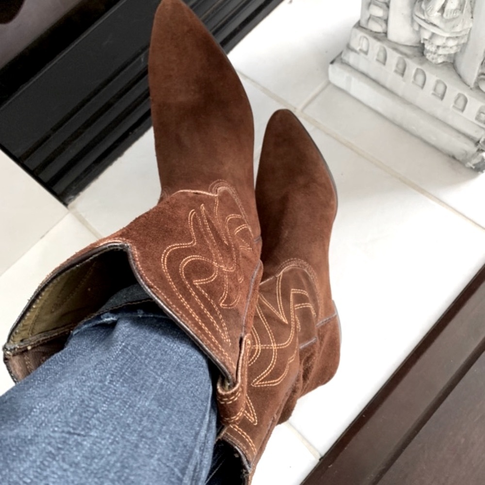 Genuine suede cowgirl boots.Sz.9.5